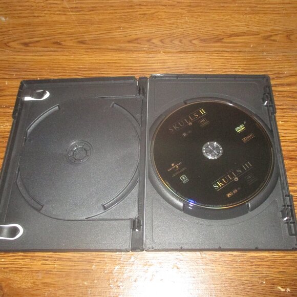 The Skulls Trilogy (DVD, 2009, 2-Disc Set) - Picture 3 of 3
